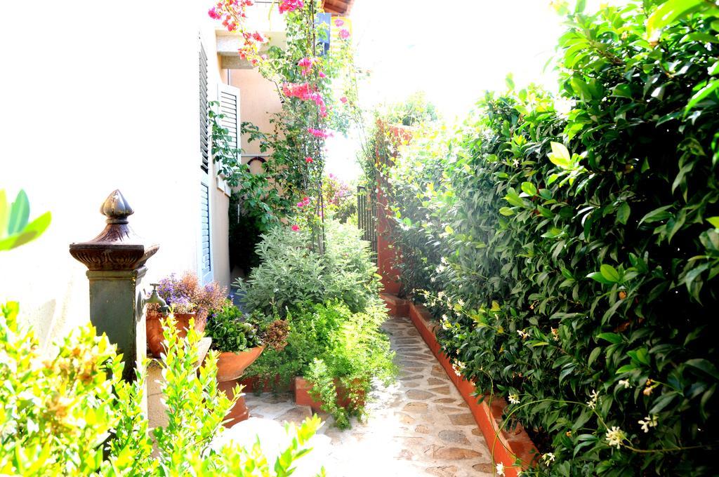 Taverna Derosas Daire Golfo Aranci Dış mekan fotoğraf